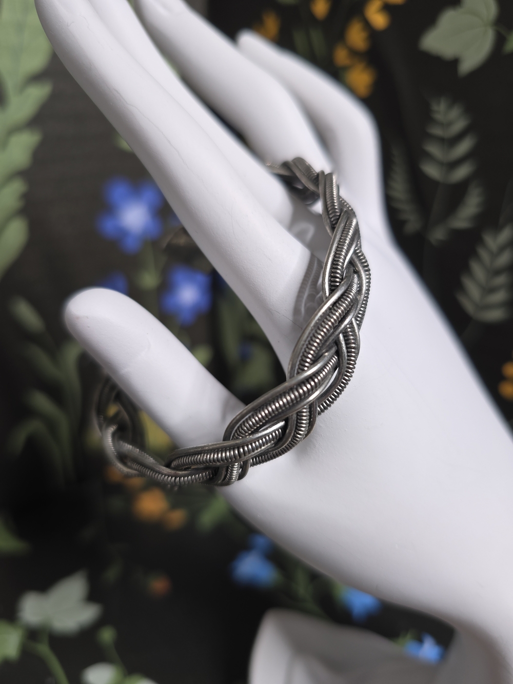 Vintage Braided Silver-Tone Women's Bracelet - Elegant Rope Weave